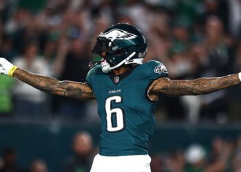 La maldición que DeVonta Smith rompió con su anotación en el Super Bowl LIX