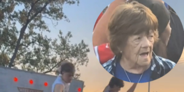 La abuelita no podía creer lo que vio: fan de los Bills se lanza sobre una mesa